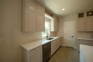 2217 Christine Dr, Granbury, TX 76048 - Photo 11