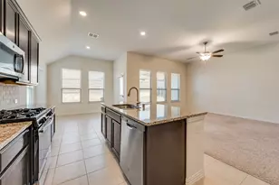 828 Skytop Dr, Haslet, TX 76052 - Photo 9