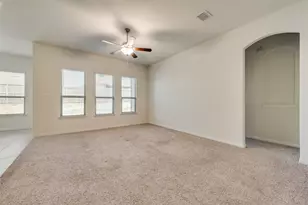 828 Skytop Dr, Haslet, TX 76052 - Photo 5