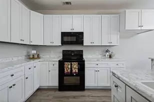 950 W Ash St, Celina, TX 75009 - Photo 13