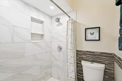 837 Summercreek Drive, Lewisville, TX 75067 - Photo 17