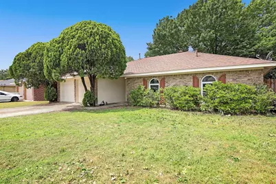 1113 Roaring Springs Drive, Allen, TX 75002 - Photo 1