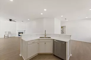 4748 Birchbend Ln, Fort Worth, TX 76137 - Photo 9