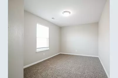 710 Shady Meadow Lane, Glenn Heights, TX 75154 - Photo 11