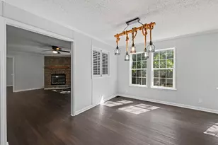 109 Summers Cir, Azle, TX 76020 - Photo 5
