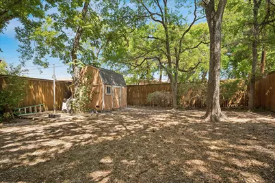 11232 Yorkmont Circle, Dallas, TX 75218 - Photo 15