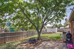 1036 Summit Dr, Justin, TX 76247 - Photo 21