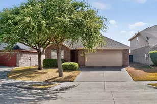 2954 Cowboy Dr, Dallas, TX 75237 - Photo 1