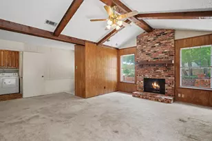 17 Oakmont Ct, Pantego, TX 76013 - Photo 7