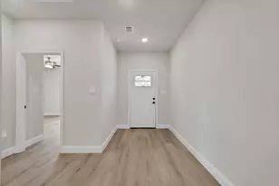 659 Holcomb Rd, Dallas, TX 75217 - Photo 17