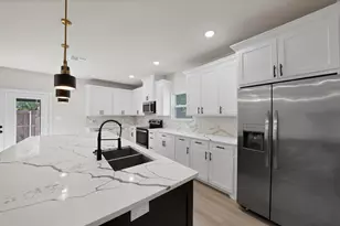 659 Holcomb Rd, Dallas, TX 75217 - Photo 13
