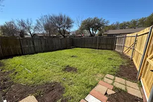 2101 Pueblo Dr, Garland, TX 75040 - Photo 13
