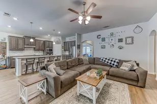 1060 Wildwood Dr, Joshua, TX 76058 - Photo 5