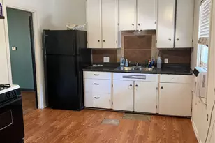 137 Bowie St, McGregor, TX 76657 - Photo 5