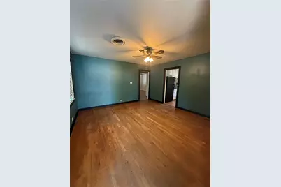 137 Bowie Street, McGregor, TX 76657 - Photo 3