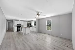 2720 Cypress St, Granbury, TX 76048 - Photo 9