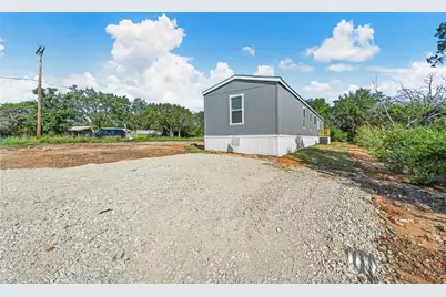 2720 Cypress Street, Granbury, TX 76048 - Photo 3