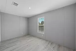 2722 Cypress St, Granbury, TX 76048 - Photo 11