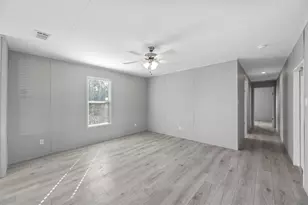 2722 Cypress St, Granbury, TX 76048 - Photo 3