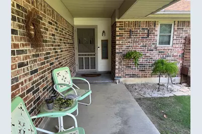 1204 Chester Street, Cleburne, TX 76033 - Photo 3