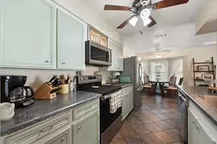 1204 Chester St, Cleburne, TX 76033 - Photo 9