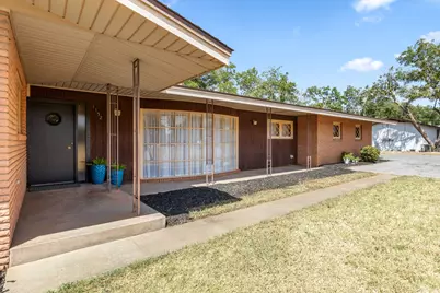 1152 W California Street, Seymour, TX 76380 - Photo 3
