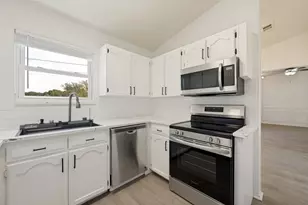 6107 Yorkford Dr, Arlington, TX 76001 - Photo 9