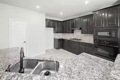 10005 Petrified Tree Lane, McKinney, TX 75072 - Photo 9