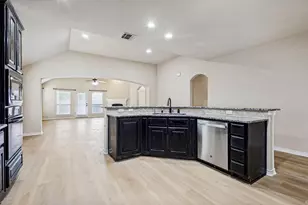 10005 Petrified Tree Ln, McKinney, TX 75072 - Photo 11