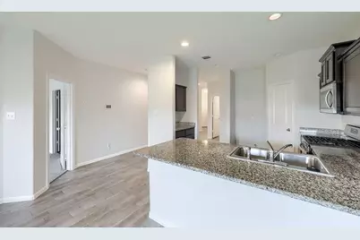 8053 Muddy Creek Drive, Fort Worth, TX 76131 - Photo 7