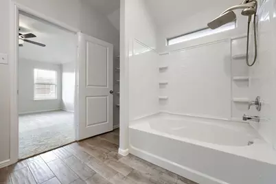 8053 Muddy Creek Drive, Fort Worth, TX 76131 - Photo 11