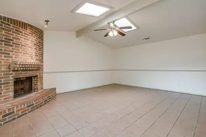2610 N Casa Blanca Court, Arlington, TX 76015 - Photo 9