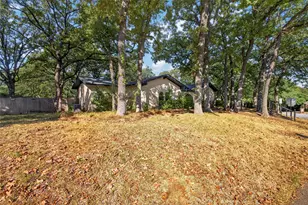 908 Chestnut Dr, Arlington, TX 76012 - Photo 37