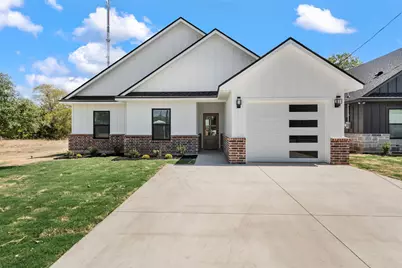 300 Johnson Street, McGregor, TX 76657 - Photo 1