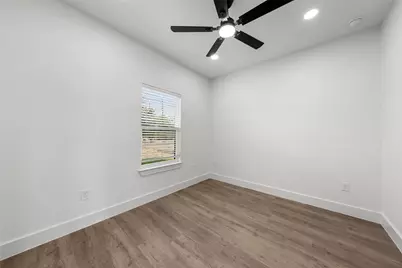 300 Johnson Street, McGregor, TX 76657 - Photo 11