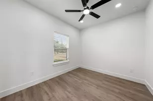 300 Johnson St, McGregor, TX 76657 - Photo 11