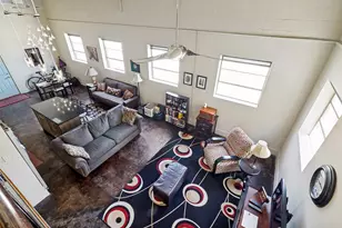 215 N Walton St, Dallas, TX 75226 - Photo 9