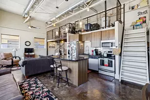 215 N Walton St, Dallas, TX 75226 - Photo 5