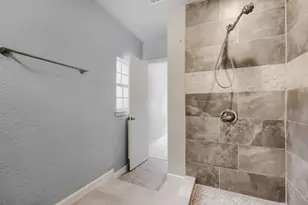 2706 Dewitt St, Irving, TX 75062 - Photo 25