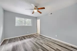 2706 Dewitt St, Irving, TX 75062 - Photo 15