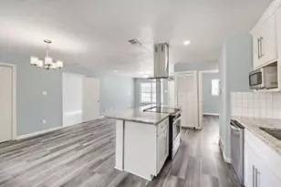 2706 Dewitt St, Irving, TX 75062 - Photo 13