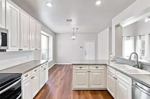 10124 Cedar Lake Dr, Providence Village, TX 76227 - Photo 17