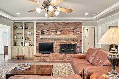 1710 Tennyson Drive, Arlington, TX 76013 - Photo 11