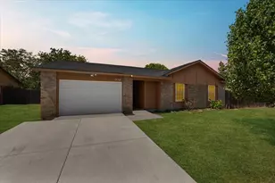 350 Ridgecrest, Saginaw, TX 76179 - Photo 5