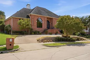1700 Dowling Dr, Irving, TX 75038 - Photo 3