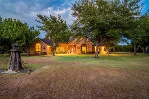 611 Combine Rd, Seagoville, TX 75159 - Photo 1