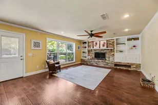 2305 McCoy Ct, Carrollton, TX 75006 - Photo 13