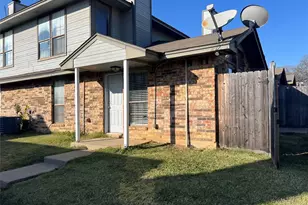 111 Peachtree Ct, Kennedale, TX 76060 - Photo 1