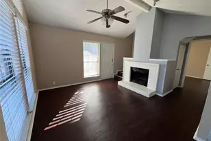 111 Peachtree Ct, Kennedale, TX 76060 - Photo 3