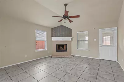4203 Agate Drive, Granbury, TX 76049 - Photo 7